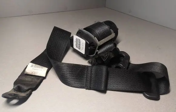 Fiat Freemont Rear seatbelt 6029339r4 616122300a 6161264021A
