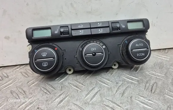 Volkswagen PASSAT B6 Climate control unit 74677512