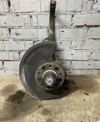 Mercedes-Benz E W211 Front wheel hub 
