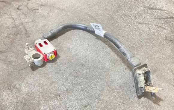 Mercedes-Benz Sprinter W906 Positive cable (battery) A9064401066