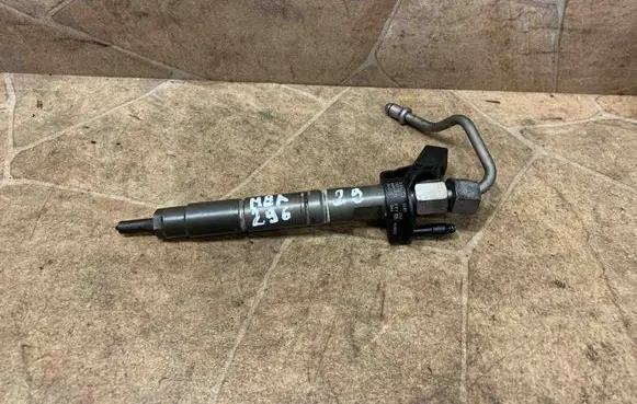 Mercedes-Benz ML W164 Fuel injector A6420701387