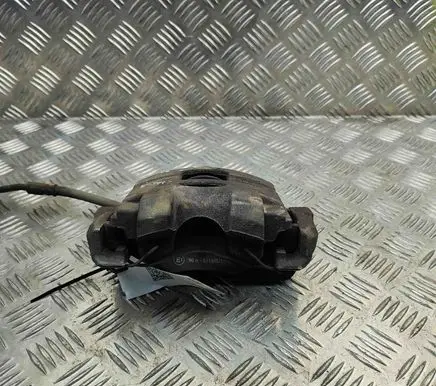 Toyota Yaris Front brake caliper 477500D070