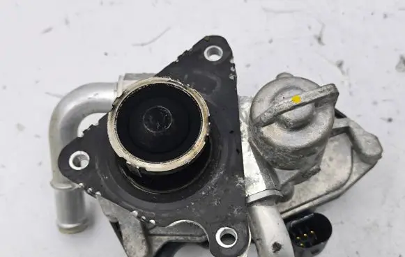 Audi A5 EGR valve 04L131501S