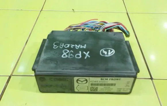 Mazda 3 II Central body control module KD45675X0C