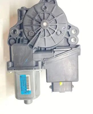 Hyundai Santa Fe Front door window regulator motor 834502W010 DMRL2K25 617013902
