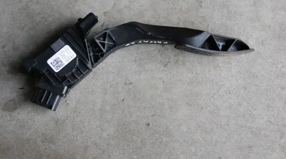 Volkswagen PASSAT B8 Accelerator throttle pedal 5Q2723503D
