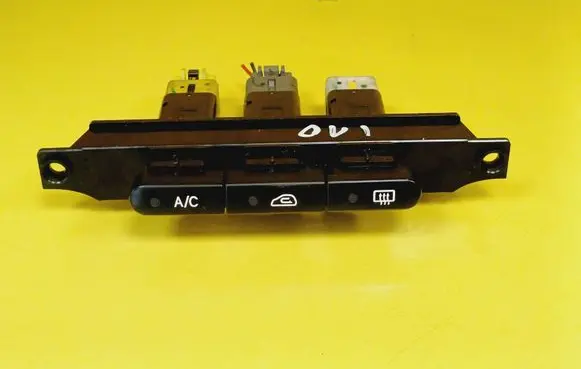 Hyundai i10 Air conditioning (A/C) switch 