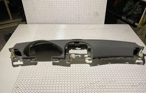 Mercedes-Benz E W211 Dashboard