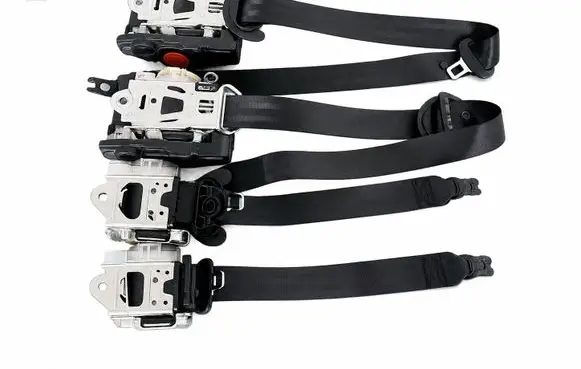 Volkswagen Touareg III Set of seat belts