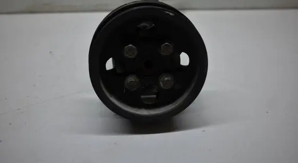 Volvo V70 Power steering pump 31202095