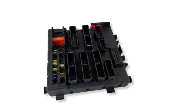Opel Vectra C Fuse module 13125487