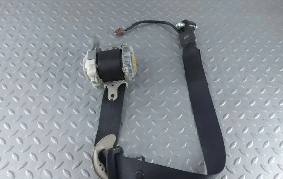 Subaru Outback (BS) Front seatbelt 64620AL070VH 7W7460P 009577