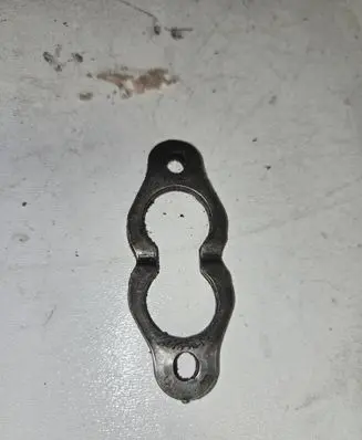 Audi A6 S6 C6 4F Fuel Injector clamp holder 