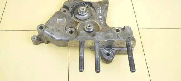Alfa Romeo Giulietta Engine mounting bracket 55206168 4HTR7