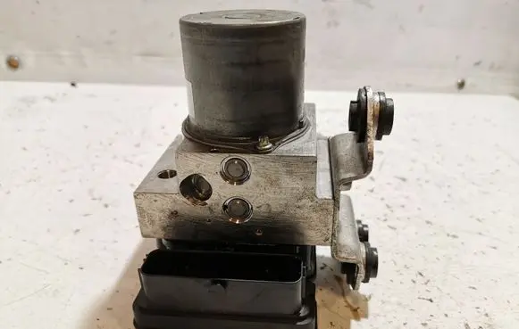 Audi Q7 4M ABS Pump 4M0907379P 4M0614517T