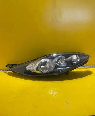 Ford Fiesta Headlight/headlamp 8A6113W029