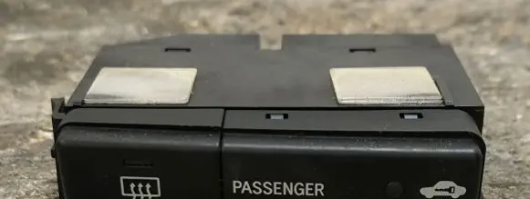 Toyota Avensis T250 Windscreen/window heater switch