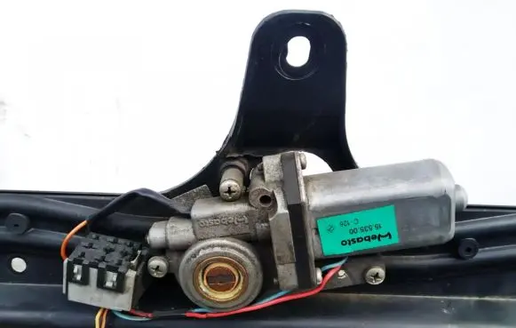 Fiat Bravo - Brava Sunroof motor/actuator 1553500 15.535.00