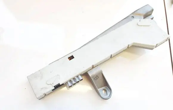 Mercedes-Benz E W211 Antenna control unit 4019104360a