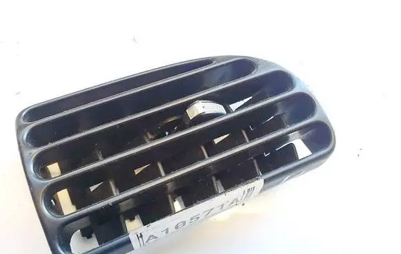 Peugeot 406 Dash center air vent grill 223349