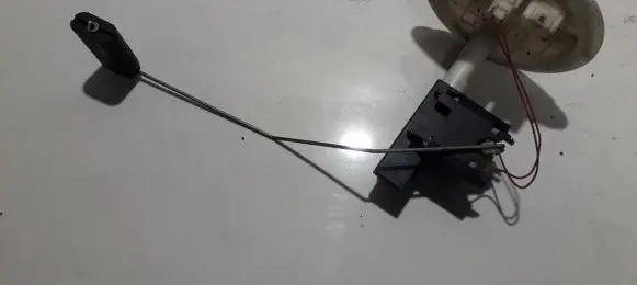 Volvo XC90 Fuel level sensor 