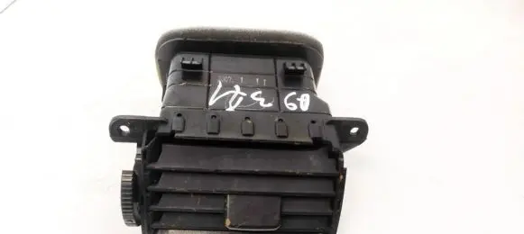 Mazda 3 I Dash center air vent grill BP4L64930