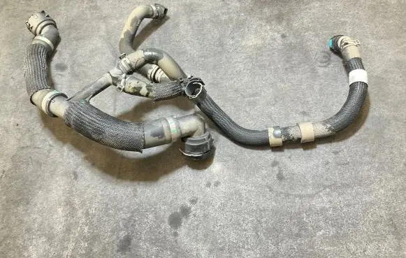 Land Rover Evoque II Engine coolant pipe/hose L8D28260BA