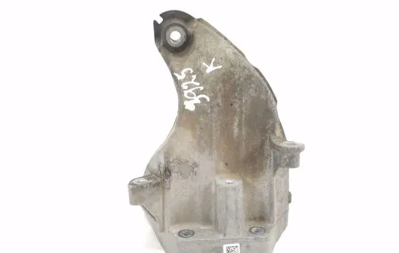 Mercedes-Benz C W204 Engine mounting bracket A6512230004