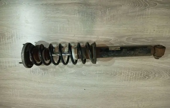 BMW 5 F10 F11 Front shock absorber with coil spring 6795083