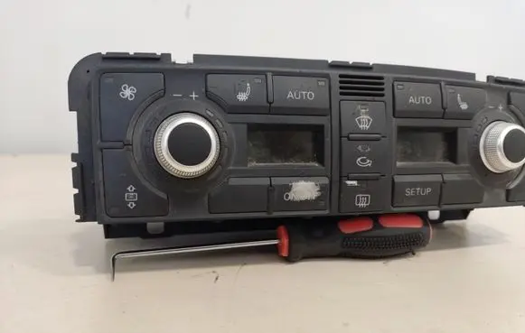 Audi A8 S8 D3 4E Climate control unit 4E0820043A