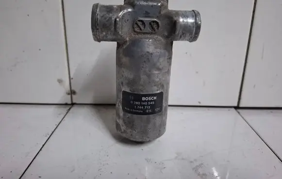 BMW 3 E46 Idle control valve (regulator) 1744713 0280140545