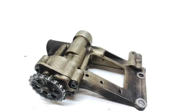 BMW X3 E83 Oil pump 7792945 11417792945