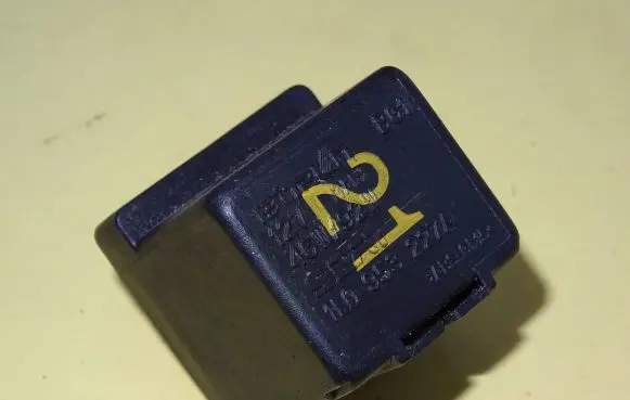 Seat Ibiza II (6k) Other relay 1L0953227A