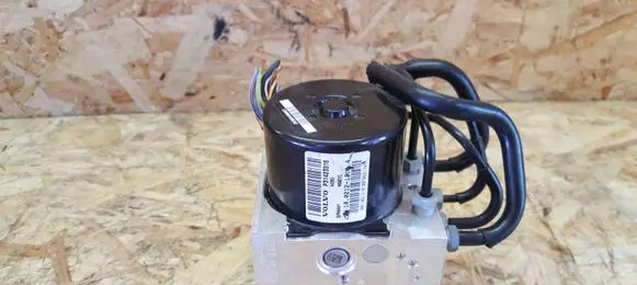 Volvo V40 ABS Pump 31423316 P31423316 10021210104