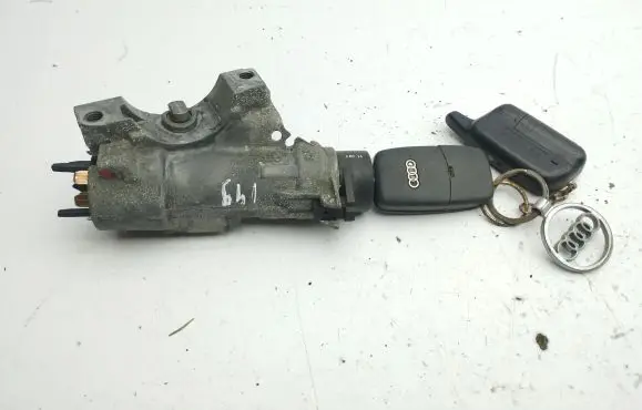 Audi A6 S6 C5 4B Ignition lock 4B0905851C