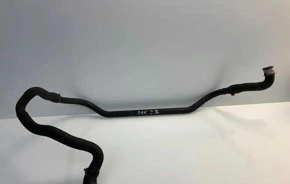 Mercedes-Benz E W211 Engine coolant pipe/hose