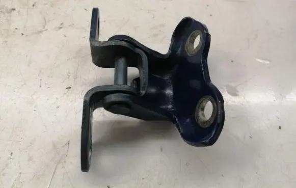 Rear door upper hinge