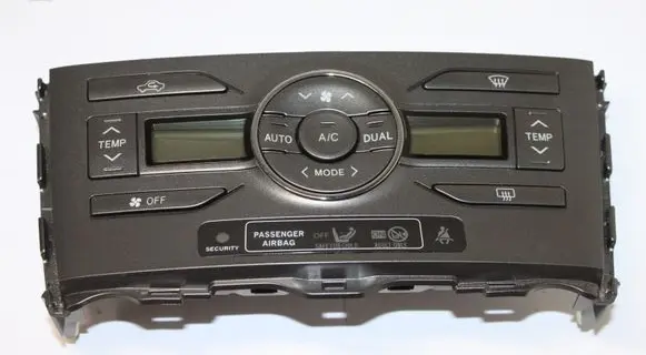 Toyota Auris 150 Climate control unit 5590002220B