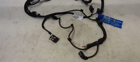 Peugeot 2008 I Positive cable (battery) 9820430180