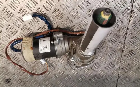 Toyota Yaris Power steering pump spw1923