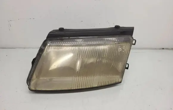 Volkswagen PASSAT B5 Headlight/headlamp 14742500