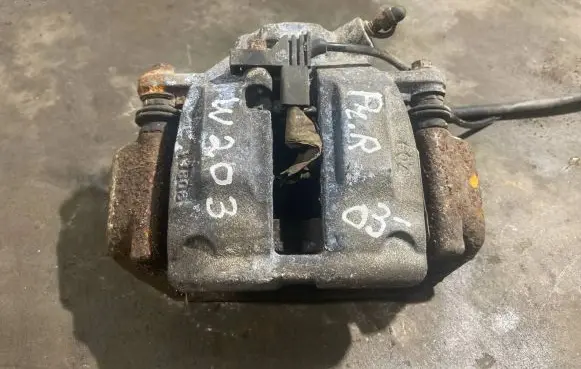 Mercedes-Benz C W203 Front brake caliper 0034202183