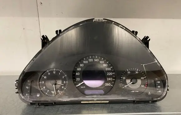 Mercedes-Benz E W211 Speedometer (instrument cluster) A2115407211 2115407211