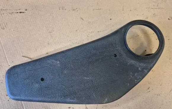 Volkswagen Golf III Seat trim 1H0881877