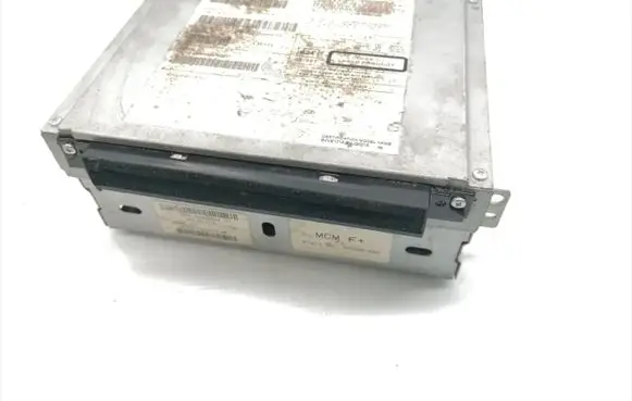 Radio/CD/DVD/GPS head unit