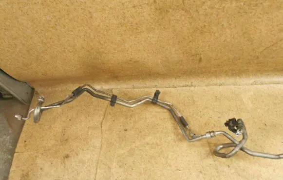 Toyota Land Cruiser (J100) Air conditioning (A/C) pipe/hose 