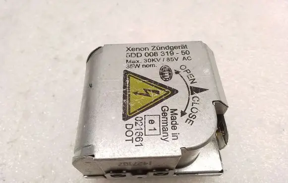 BMW X5 E53 Headlight ballast module Xenon 5DD00831950