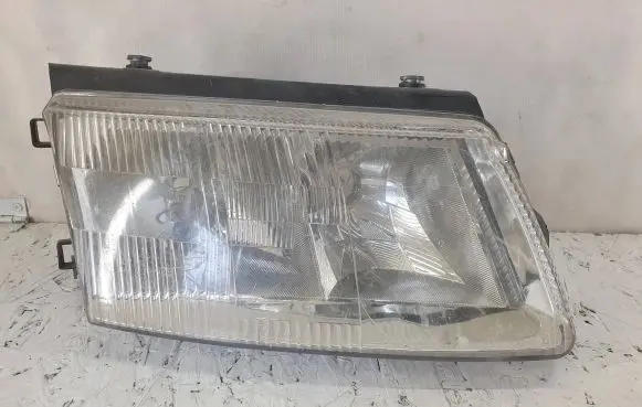 Volkswagen PASSAT B5 Headlight/headlamp 205079B