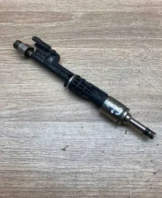 BMW X5 E70 Fuel injector 0261500063 1364756860712 0603388