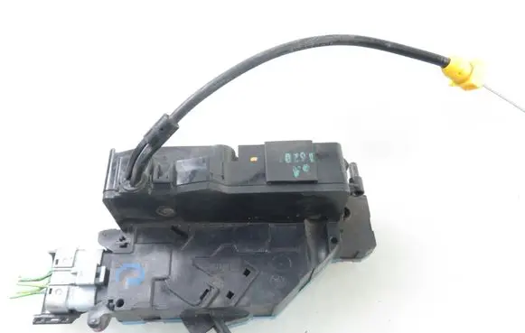 Peugeot 207 Rear door lock 24103158